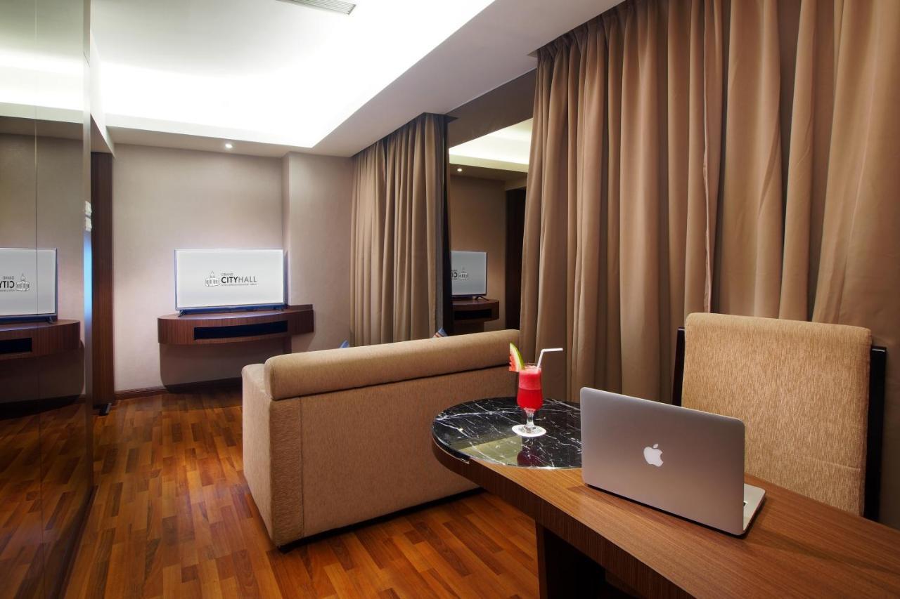 Grand City Hall Hotel & Serviced Residences Medan Exteriér fotografie